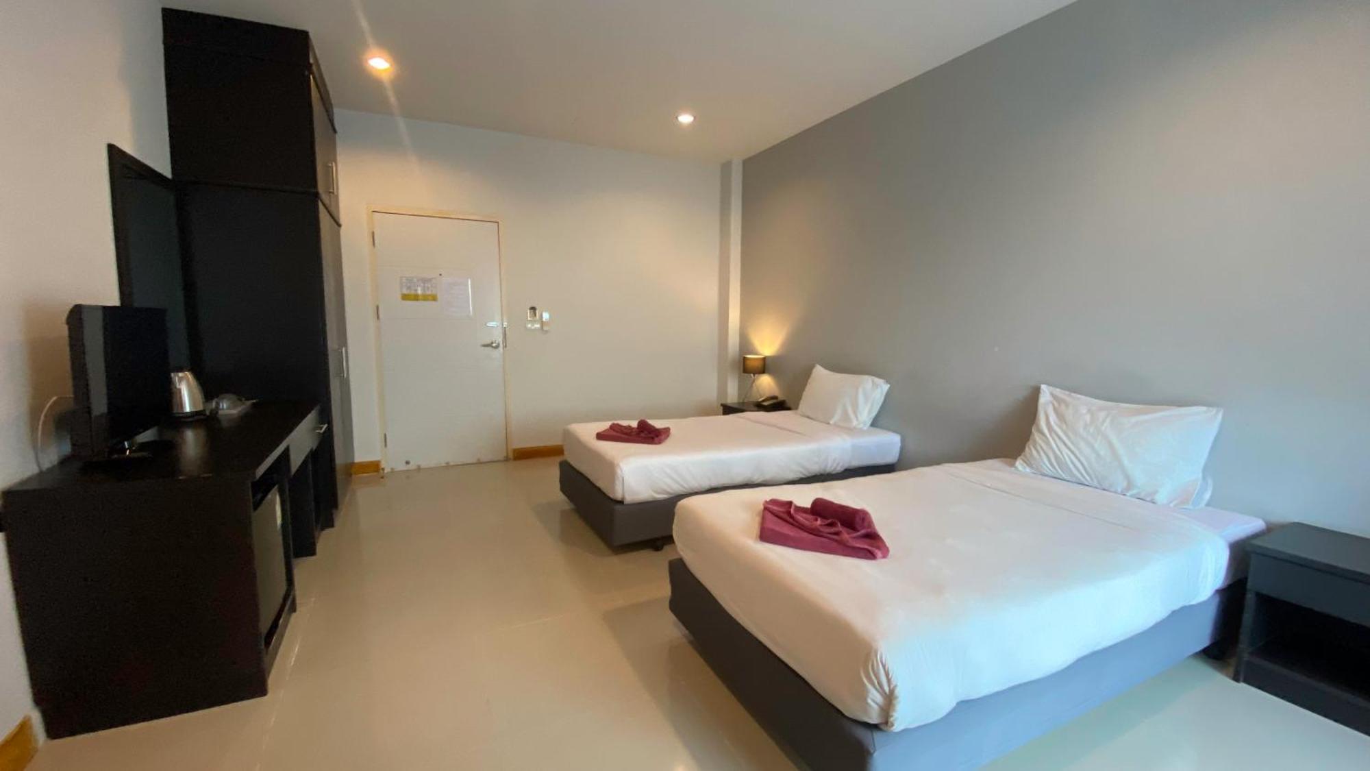 Hotel Karon Sea Side Extérieur photo